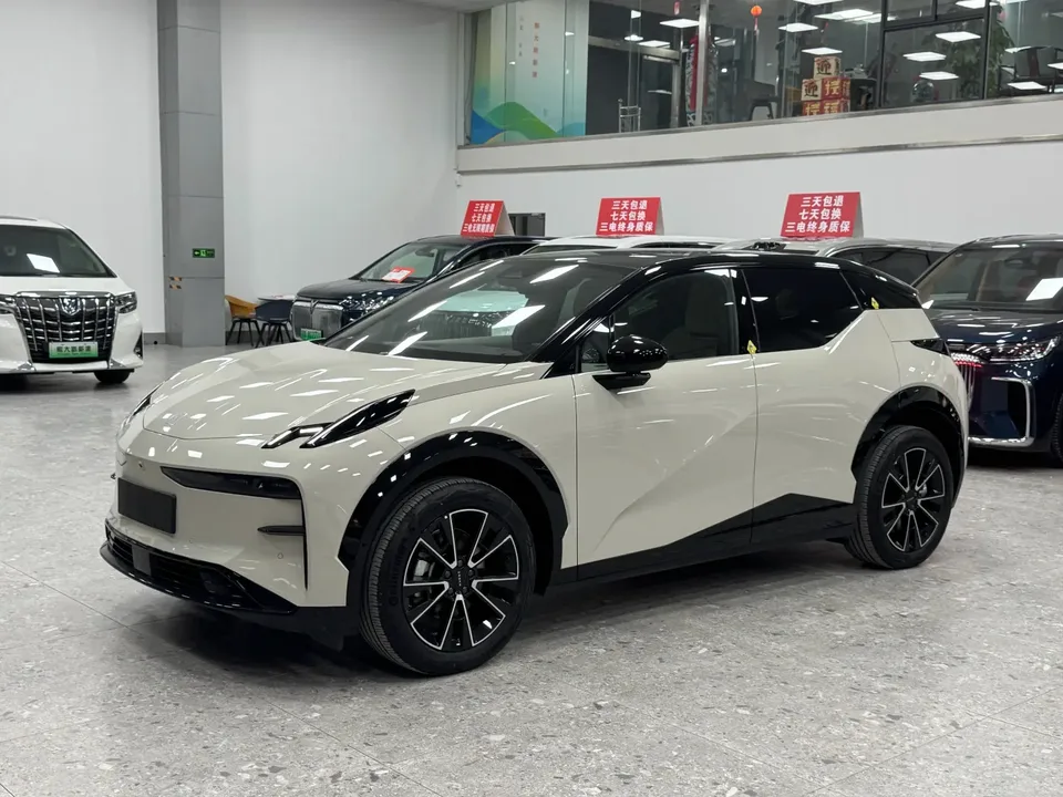 Zeekr X 2024