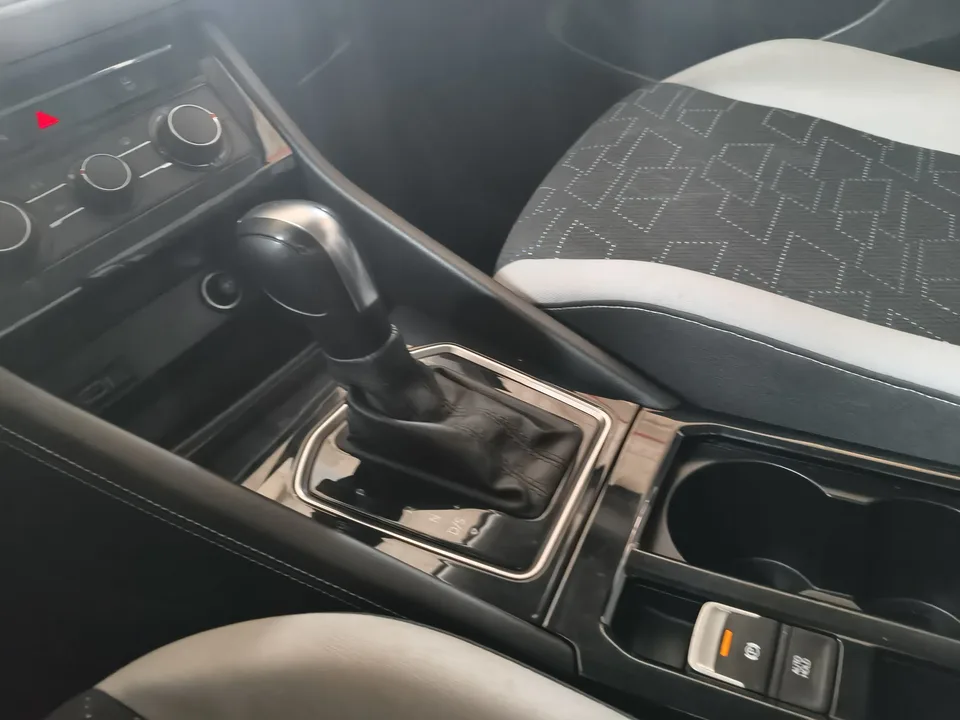 Jetta VS7 280TSI automatic aggressive version 2023 — миниатюра 3