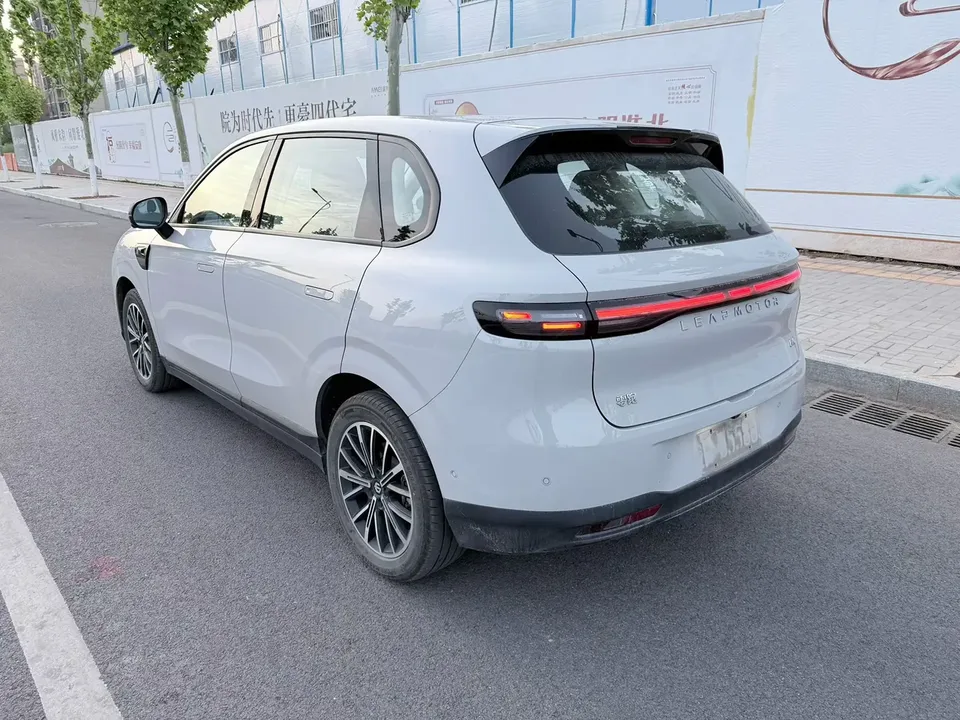 Leapmotor B10 510 Comfort Edition 2025 — миниатюра 3