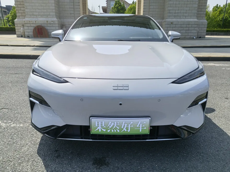 Geely Galaxy E8 2025