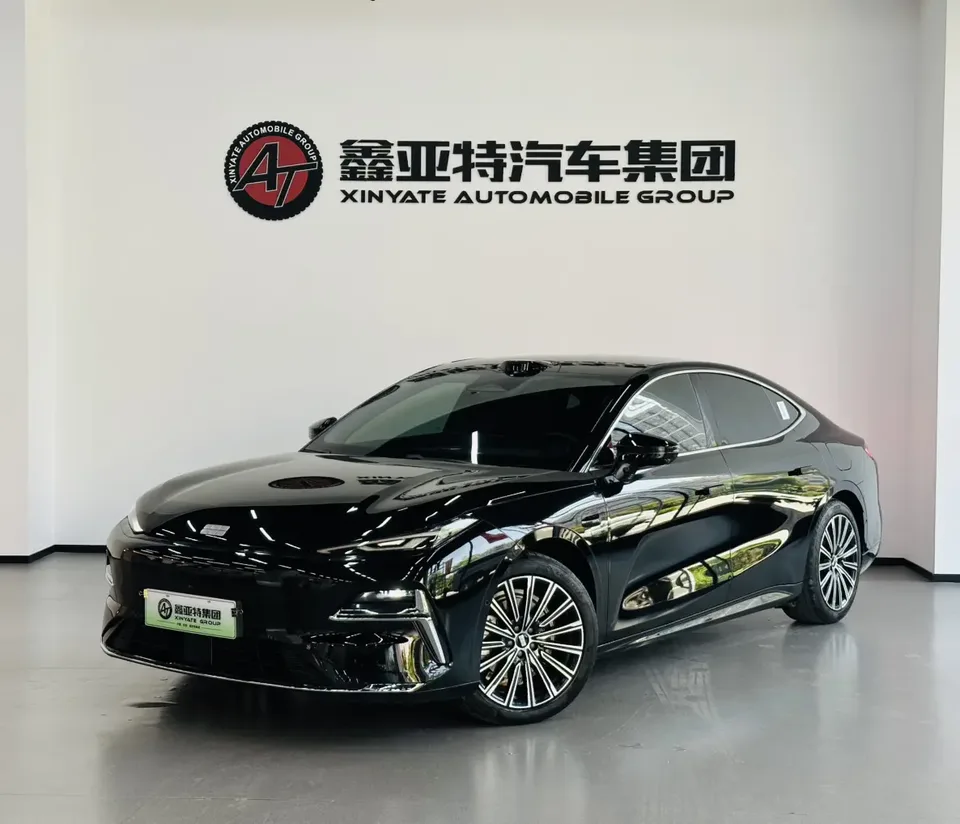 Geely Galaxy Star 8 PHEV 2025