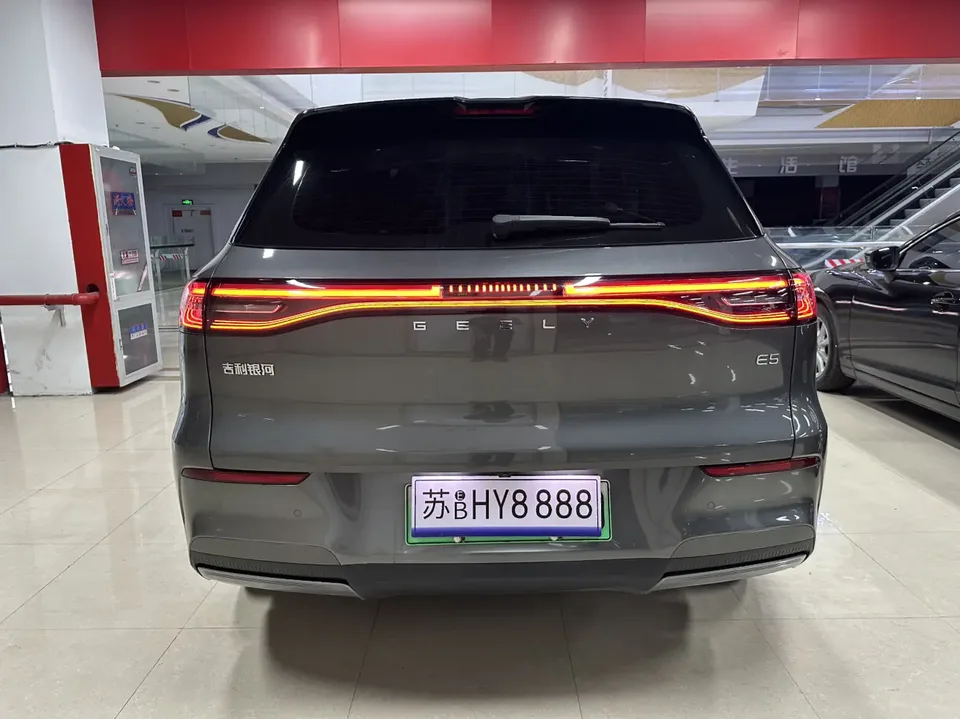 Geely Galaxy E5 Galaxy E5 2024 440km Explorer Edition 2025 — thumbnail 2