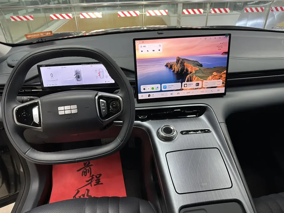 Geely Galaxy E5 Galaxy E5 2024 440km Explorer Edition 2025 — thumbnail 3