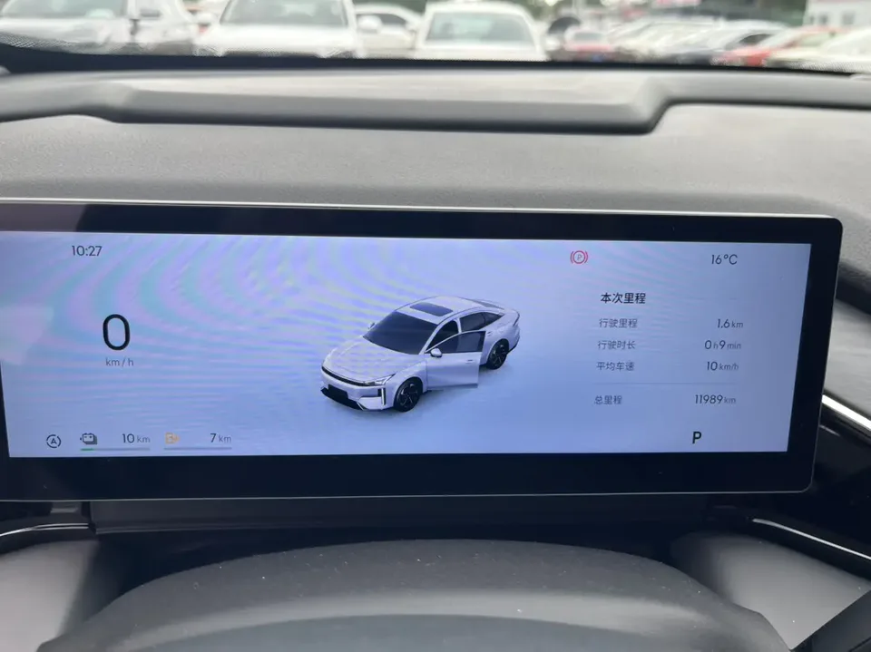 Geely Galaxy L6 1.5 EM-i DHT 140KM Starship Edition 2025 — миниатюра 3