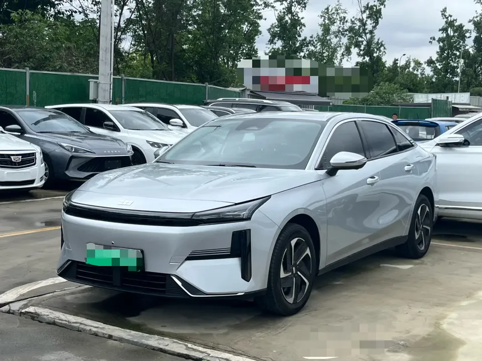 Geely Galaxy L6 2025