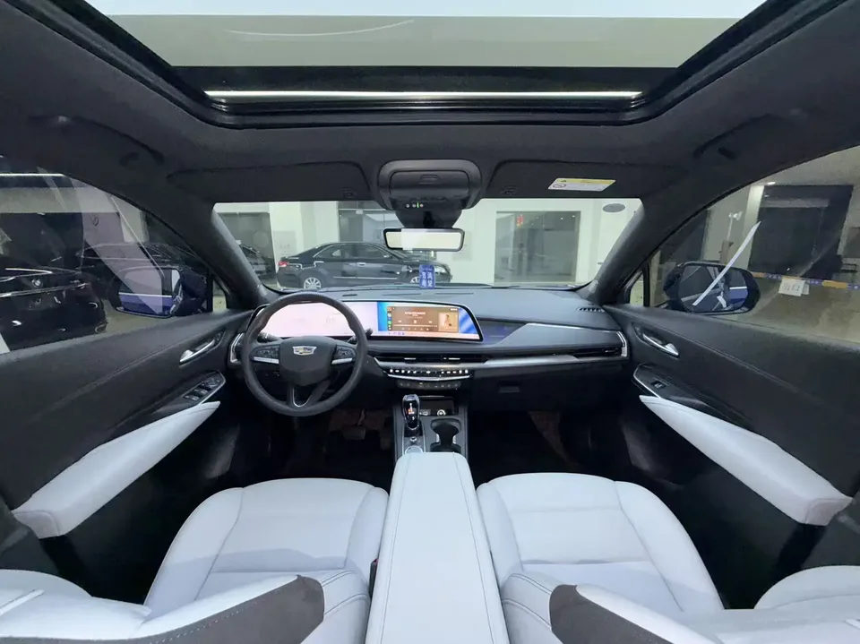 Cadillac XT4 Cadillac XT4 2024 28T 2WD Luxury 2024 — миниатюра 2