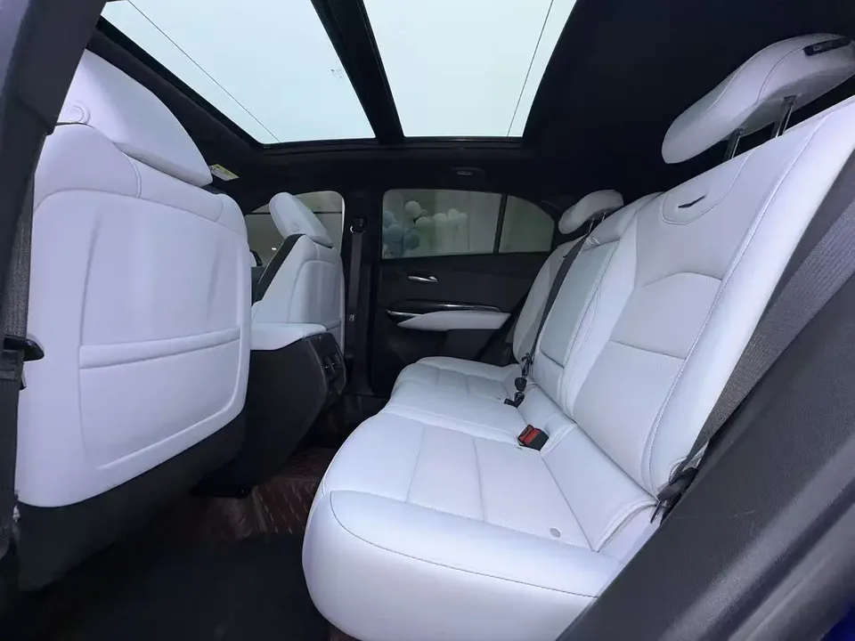 Cadillac XT4 Cadillac XT4 2024 28T 2WD Luxury 2024 — миниатюра 3