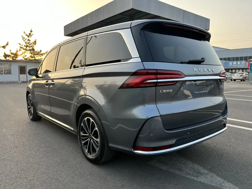 Roewe iMAX8 400TGI VIP Travel Exclusive Edition 2022 — миниатюра 2