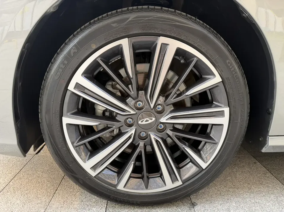 Chery Arrizo 8 1.6TGDI DCT Rui 2025 — миниатюра 3