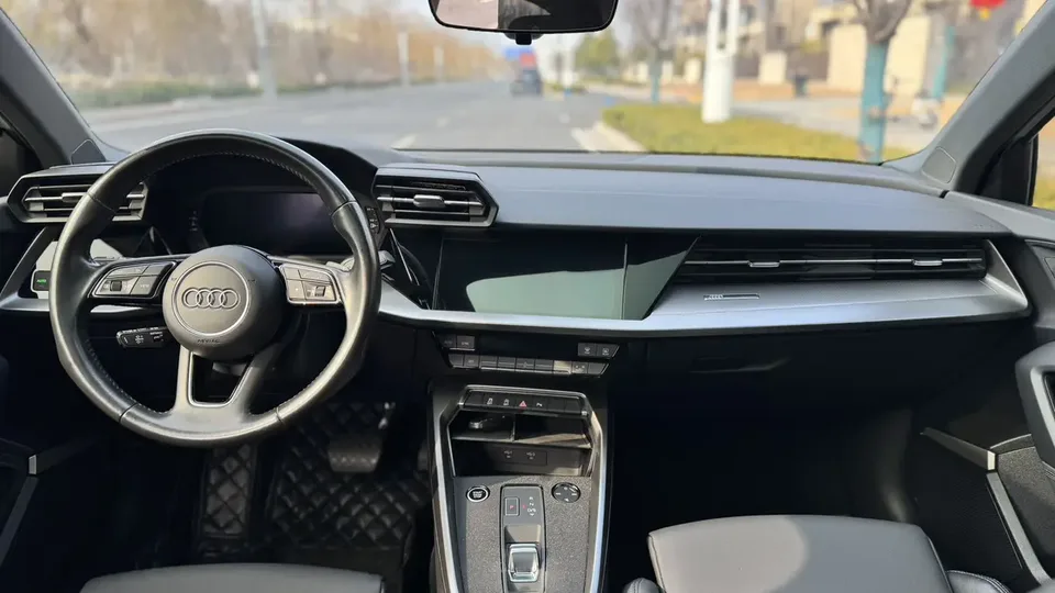 Audi A3 A3L Limousine 35 TFSI Fashionable and Elegant 2022 — миниатюра 3