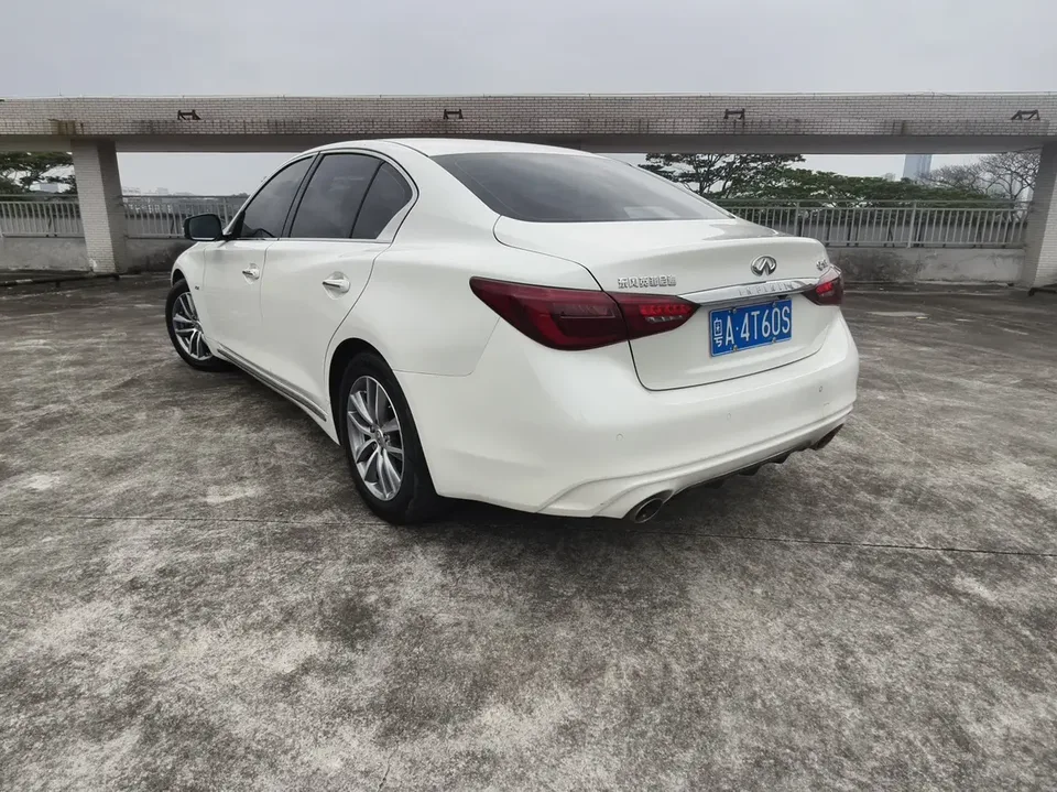 Infiniti Q50L 2.0T Comfort Edition 2023 — миниатюра 2
