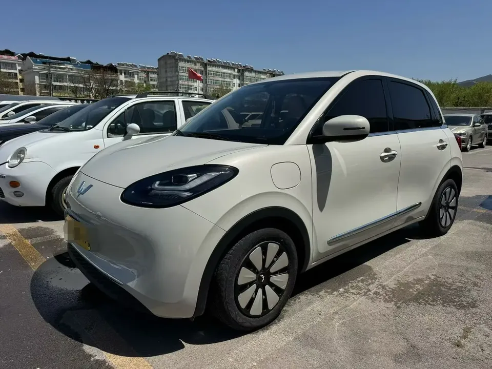 Wuling Bingo Bingo 2023 model 333KM Lingxi Internet model 2025 — photo 1, buy with delivery to Moscow