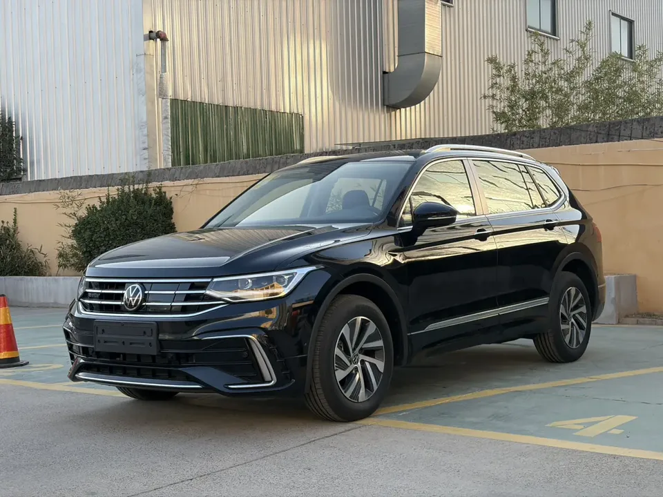 Volkswagen Tiguan L PHEV 2025