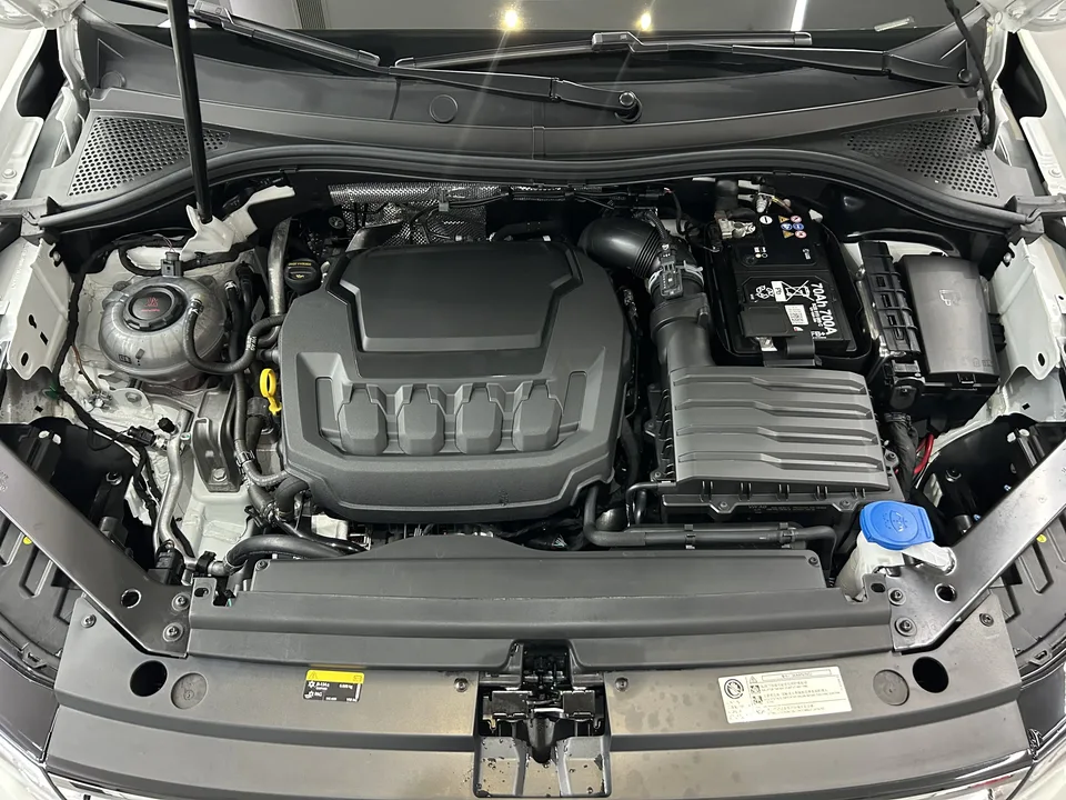 Volkswagen Tiguan L Outstanding Model 330TSI 2WD R-Line Dragon Edition 2025 — миниатюра 2