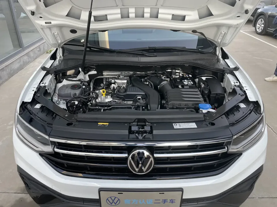 Volkswagen Tiguan L Outstanding 300TSI 2WD Longteng Edition 2026 — миниатюра 2