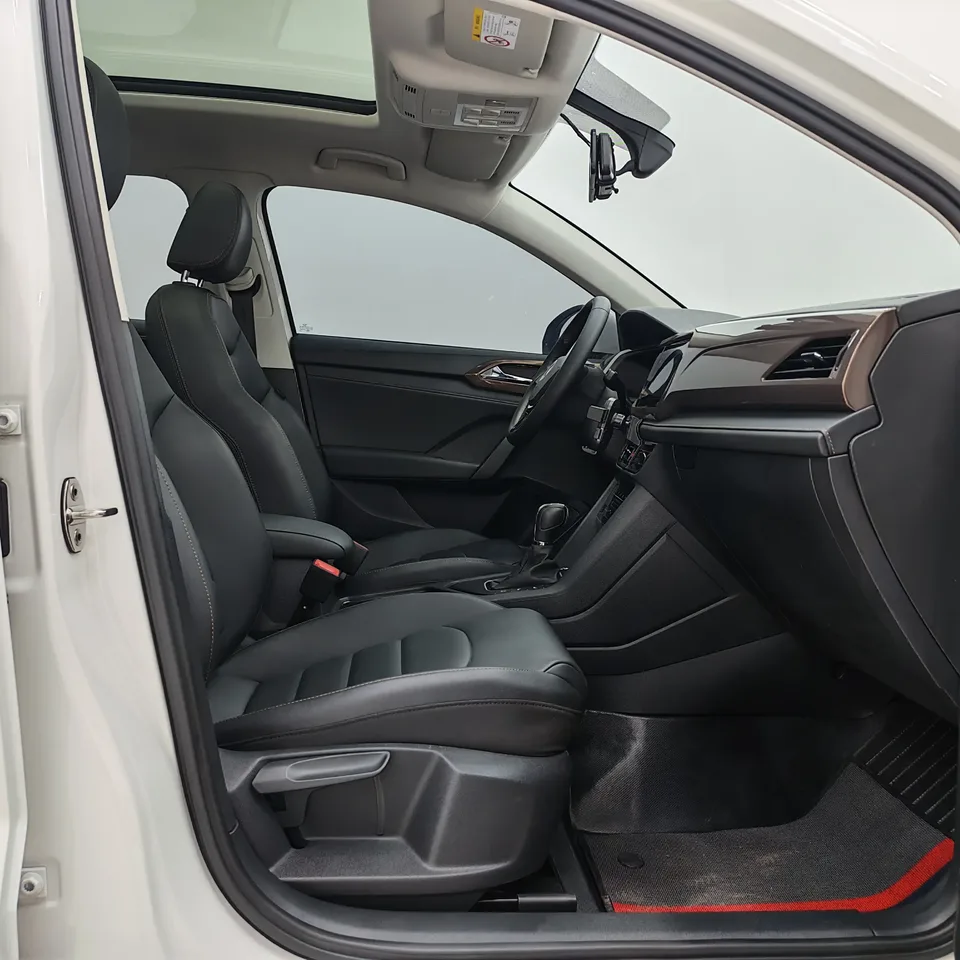 Volkswagen Tharu 280TSI 2WD Comfort Edition 2022 — миниатюра 5