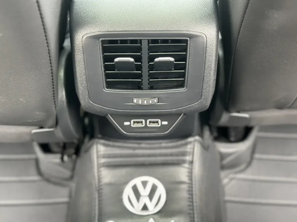 Volkswagen T-Roc 280TSI DSG Time Edition 2023 — миниатюра 3