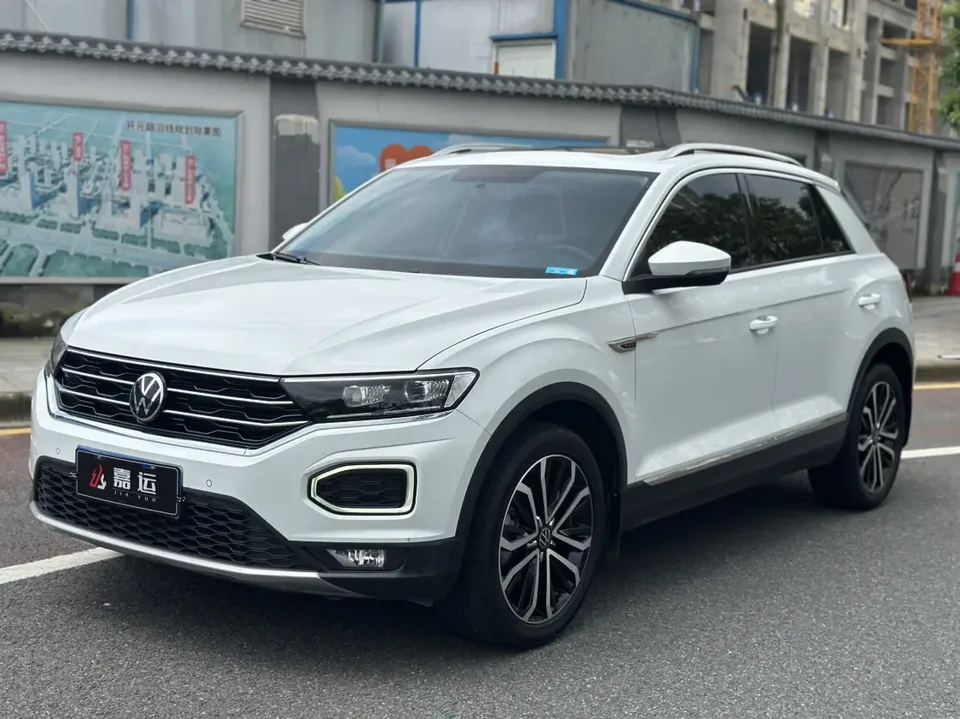 Volkswagen T-Roc 280TSI DSG Time Edition 2023 — фото 1, купить с доставкой в Москву