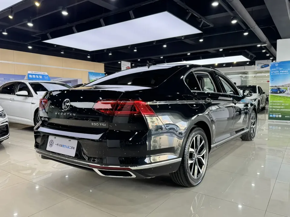 Volkswagen Magotan Magotan 2020 330TSI DSG Leading Edition 2022 — миниатюра 2