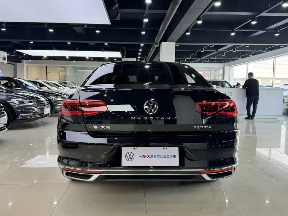 Volkswagen Magotan Magotan 2020 330TSI DSG Leading Edition 2022 — миниатюра 4