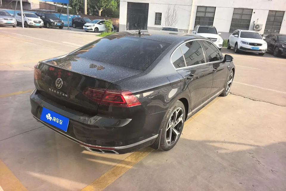 Volkswagen Magotan Magotan 2023 2 million commemorative edition 330TSI DSG luxury model 2023 — миниатюра 4