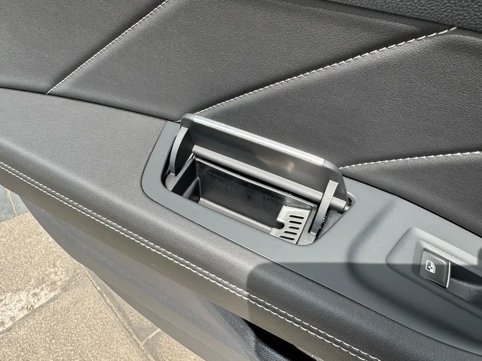 Volkswagen Magotan Magotan 2023 2 million commemorative edition 280TSI DSG comfort model 2026 — миниатюра 4