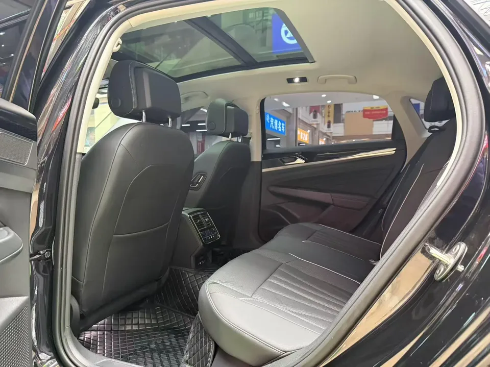 Volkswagen Passat Passat 2024 330TSI Elite Edition 2024 — миниатюра 4