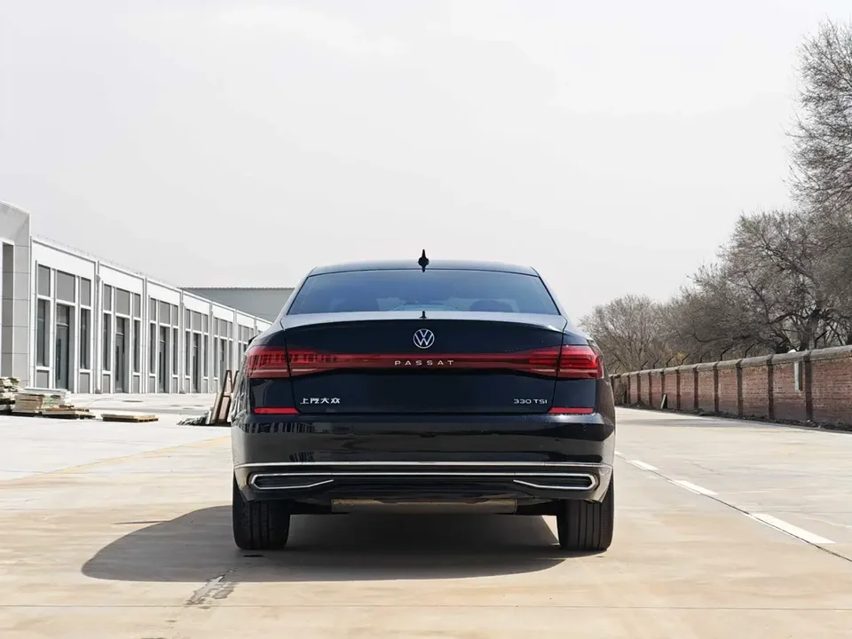 Volkswagen Passat Passat 2022 330TSI Deluxe Edition 2022 — миниатюра 5