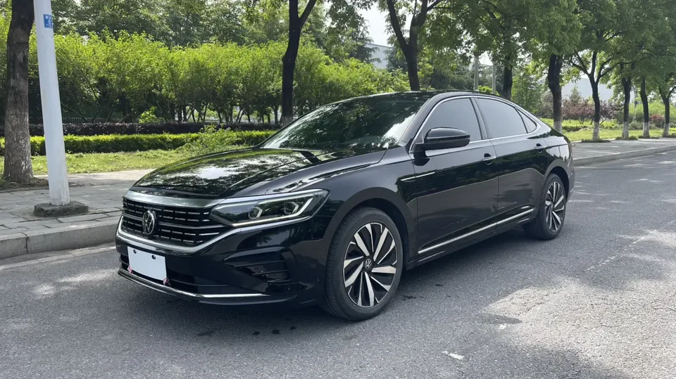 Volkswagen Passat 2022