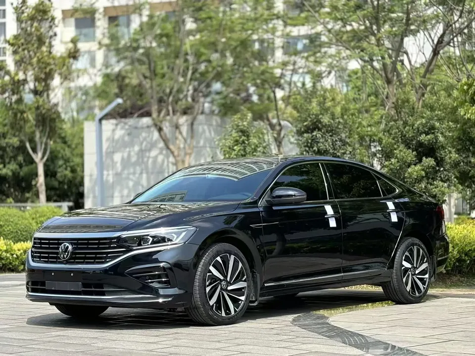 Volkswagen Passat 2023