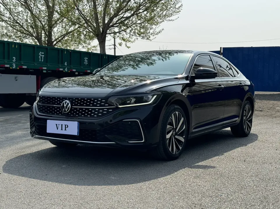 Volkswagen Passat 2023