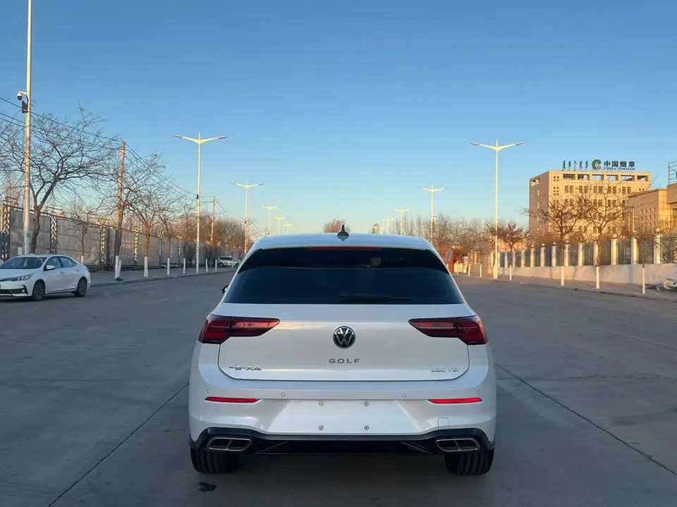 Volkswagen Golf Golf 2023 280TSI DSG Pro 2024 — миниатюра 2