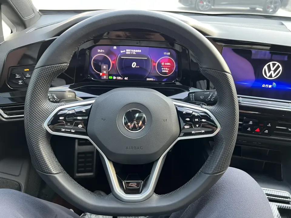 Volkswagen Golf facelift 280TSI DSG R-Line Lite 2023 — миниатюра 4