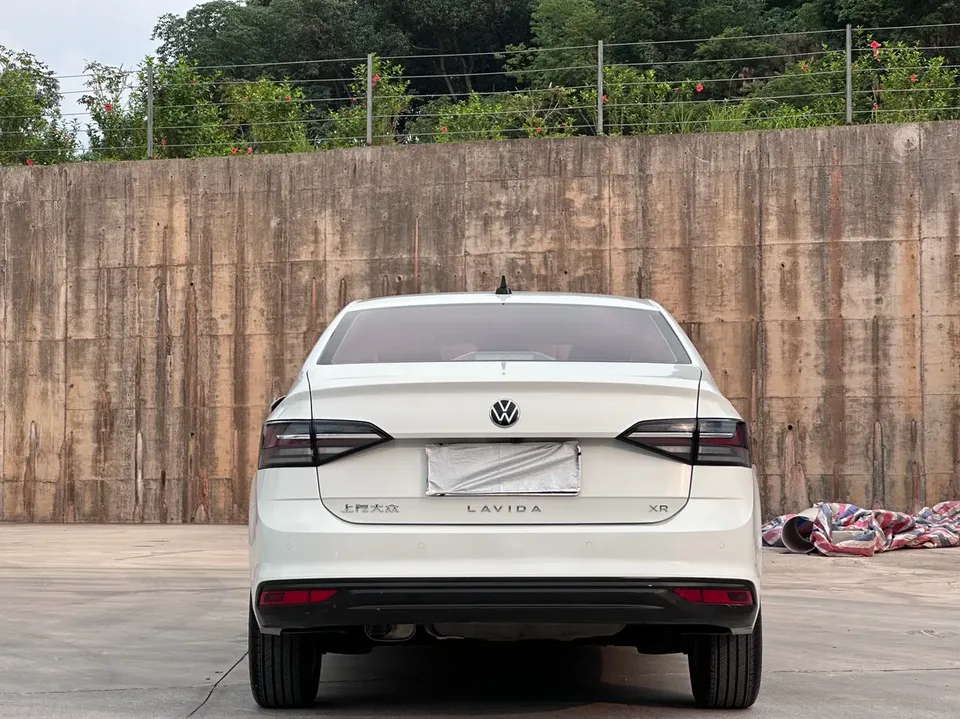 Volkswagen Lavida Lavida 2023 New 1.5L Automatic New Elegant Edition 2024 — thumbnail 2