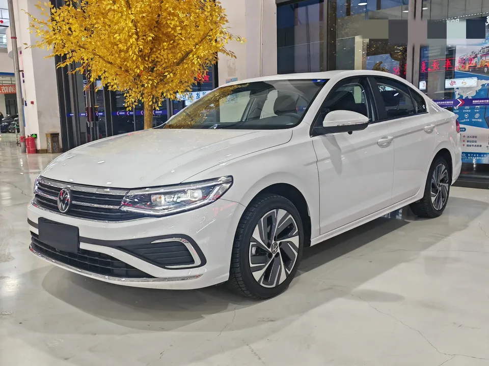 Volkswagen Bora Bora 2025 200TSI DSG Joy Travel PRO Edition 2025 — фото 1, купить с доставкой в Москву