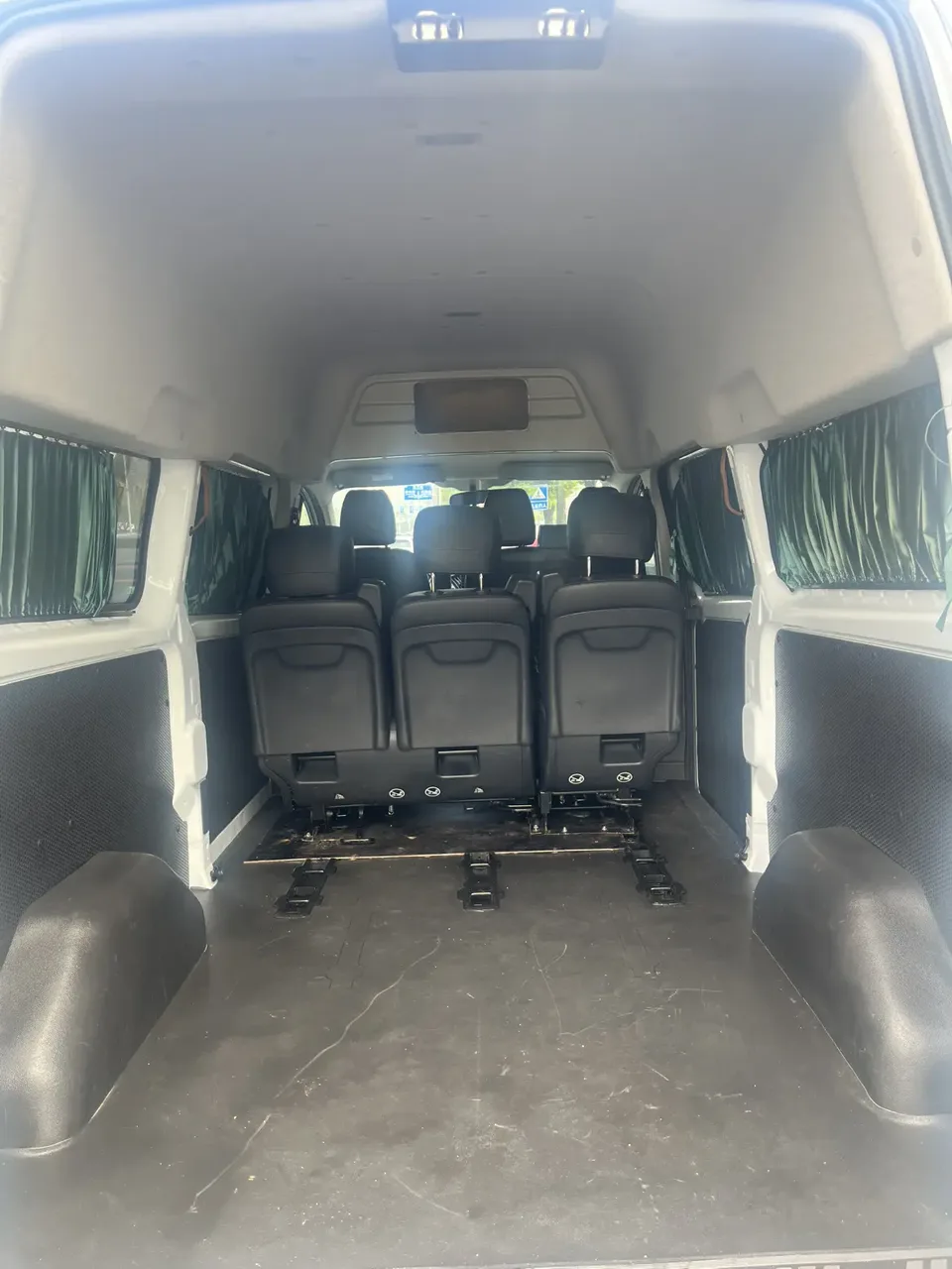 Ford Transit 2.0T diesel manual advanced operator business travel type center axle mid-top 7-seater National VI 2022 — миниатюра 3