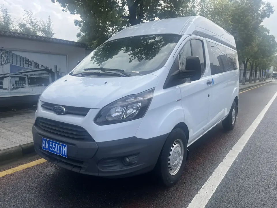 Ford Transit 2.0T diesel manual advanced operator business travel type center axle mid-top 7-seater National VI 2022 — фото 1, купить с доставкой в Москву