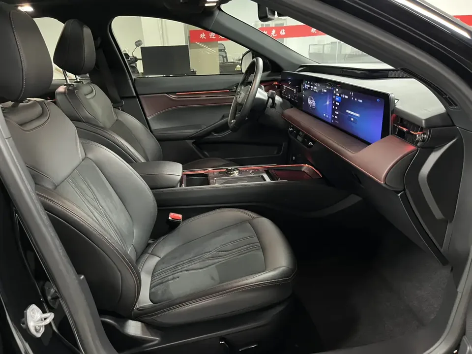 Ford Mondeo Mondeo EcoBoost 245 Extreme Edition 2022 — миниатюра 3