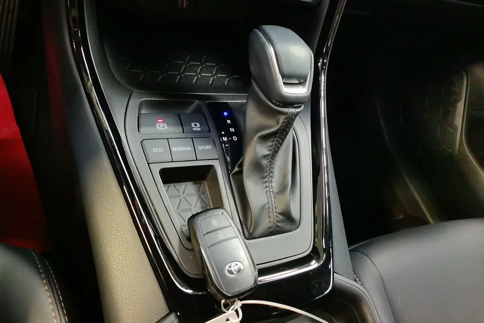 Toyota Willanda 2.0L 2WD Luxury PLUS Edition 2025 — миниатюра 4