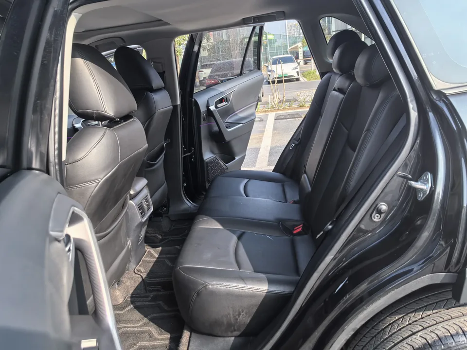 Toyota RAV4 2.0L CVT 2WD Fashion Edition 2022 — миниатюра 4