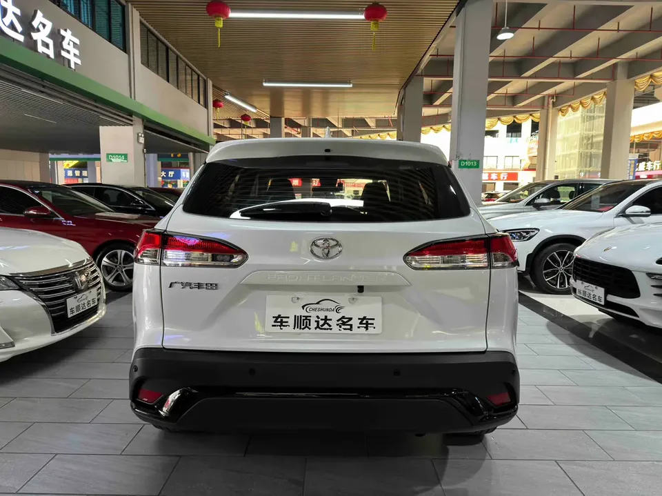 Toyota Frontlander 2.0L CVT Elite Edition 2022 — миниатюра 4