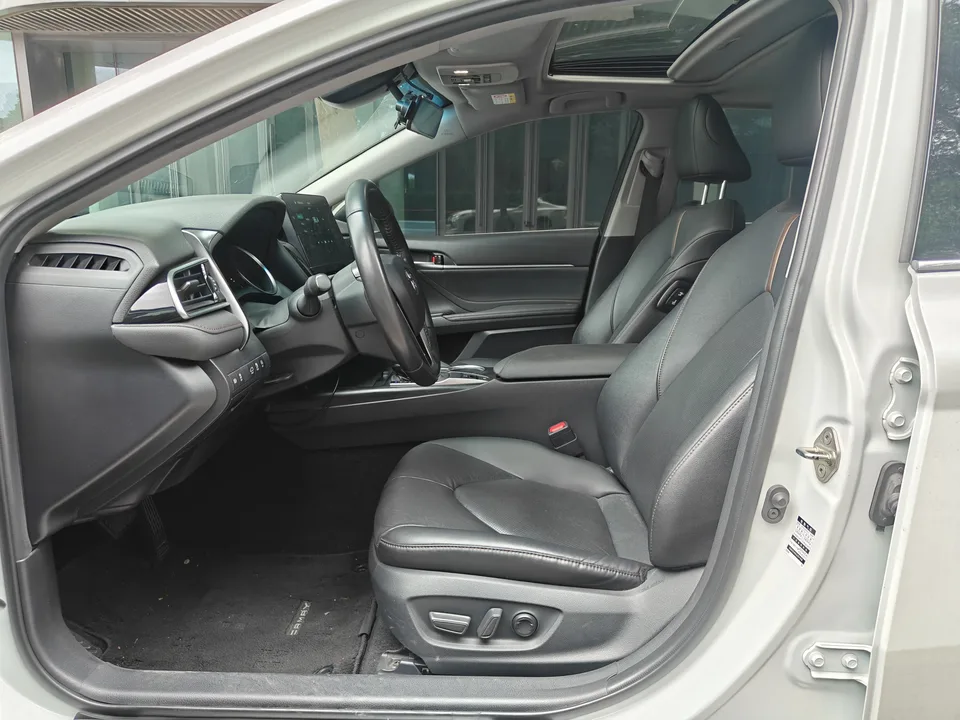 Toyota Camry 2.0G Deluxe Edition 2022 — миниатюра 5