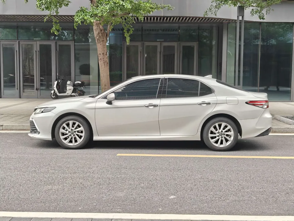 Toyota Camry 2022