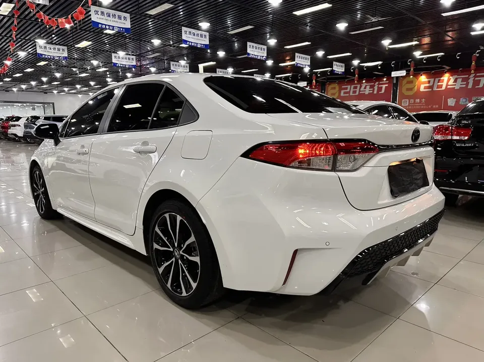 Toyota Levin 2022 Lelink 185T CVT Sports Edition 2023 — миниатюра 4