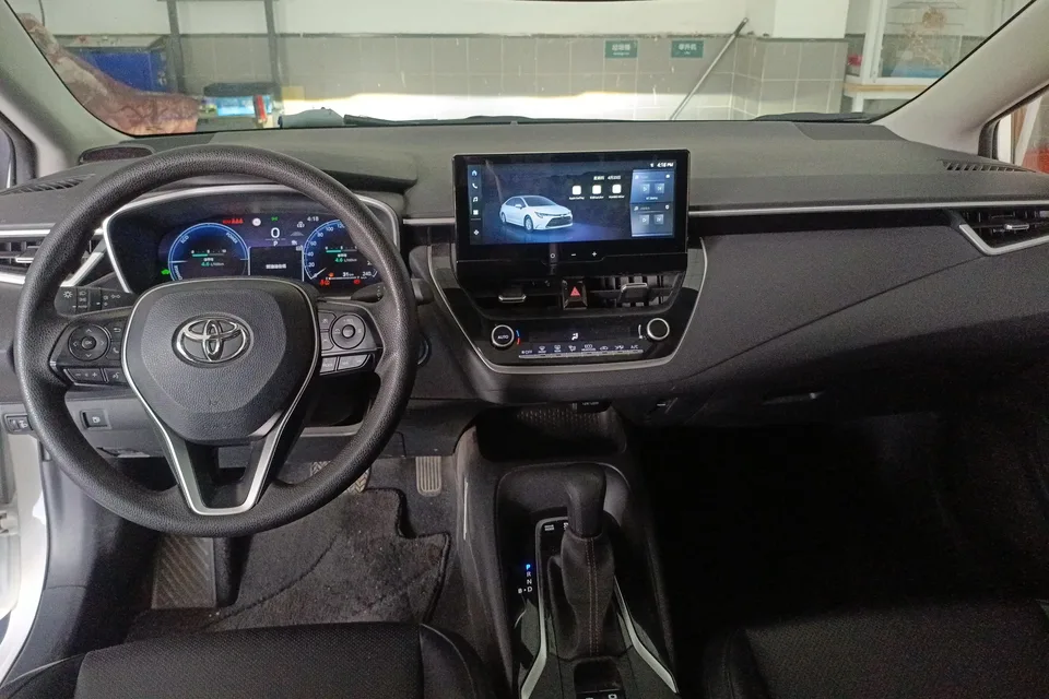 Toyota Levin Levin Hybrid 1.8L Luxury Edition 2024 — миниатюра 5