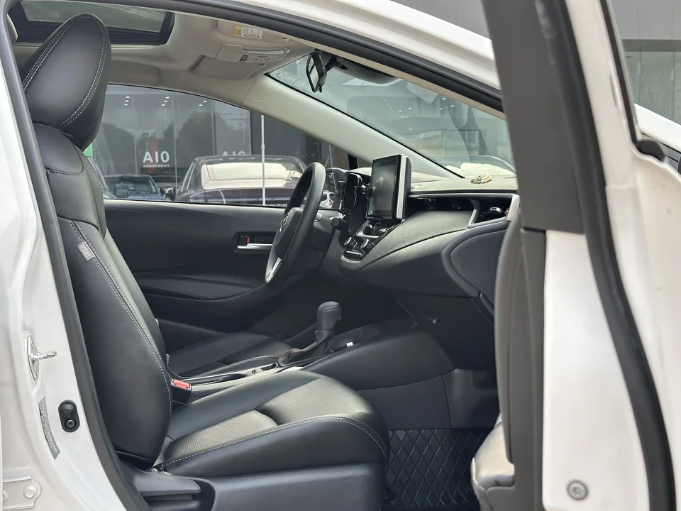 Toyota Corolla Corolla 2021 1.2T S-CVT sports version 2022 — миниатюра 3