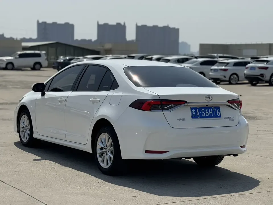 Toyota Corolla Corolla 2021 1.2T S-CVT Elite PLUS Edition 2022 — миниатюра 4