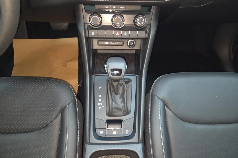 Skoda Kodiaq Kodiak 2024 TSI330 5-seater two-wheel drive powerful version 2024 — миниатюра 4