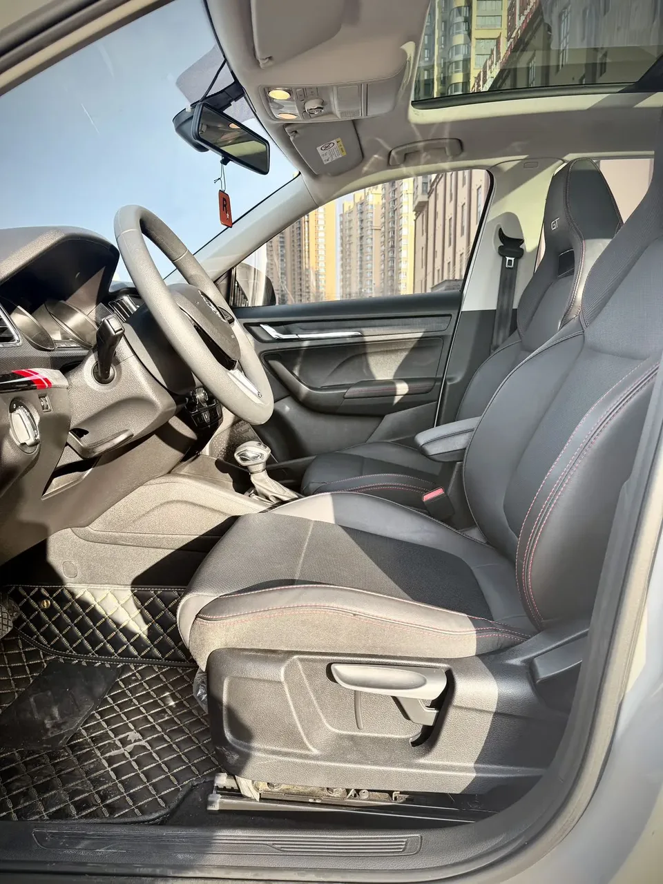 Skoda Kamiq TSI230 DSG flagship version 2022 — миниатюра 4