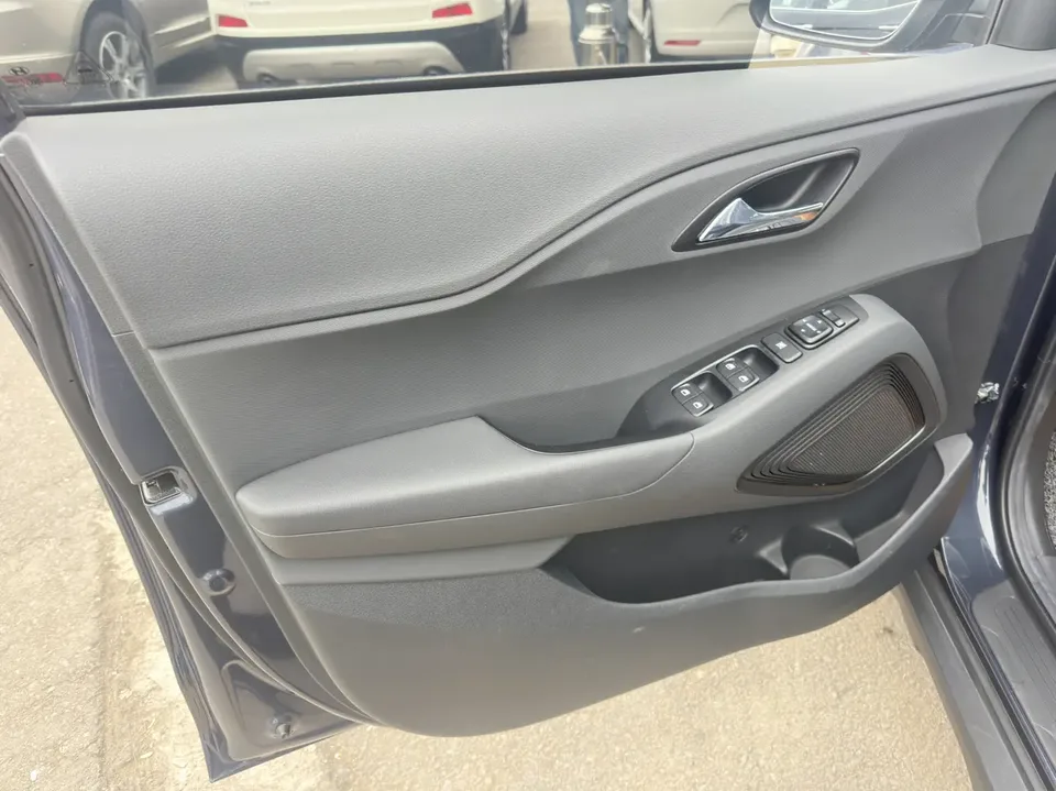 Hyundai ix35 Hyundai ix35 2021 2.0L Automatic 2WD Leading Edition GLS 2023 — миниатюра 2